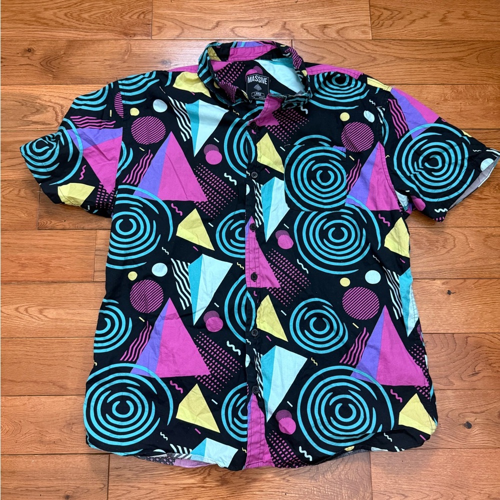 Super Massive Retro 90s Style Button Down Short Sleeve Top
